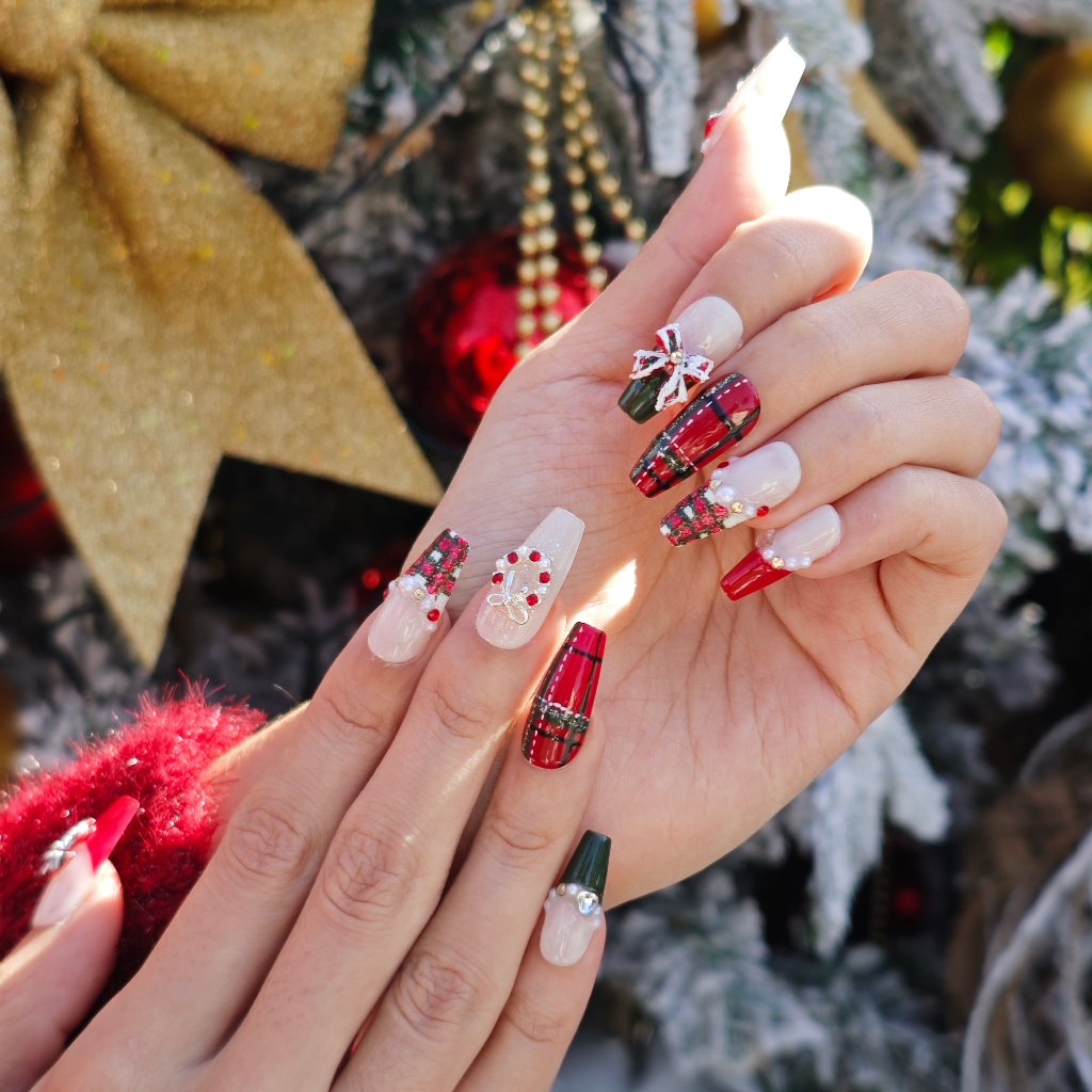 Holiday Charm Handmade Press On Nails - Arcanus Nails
