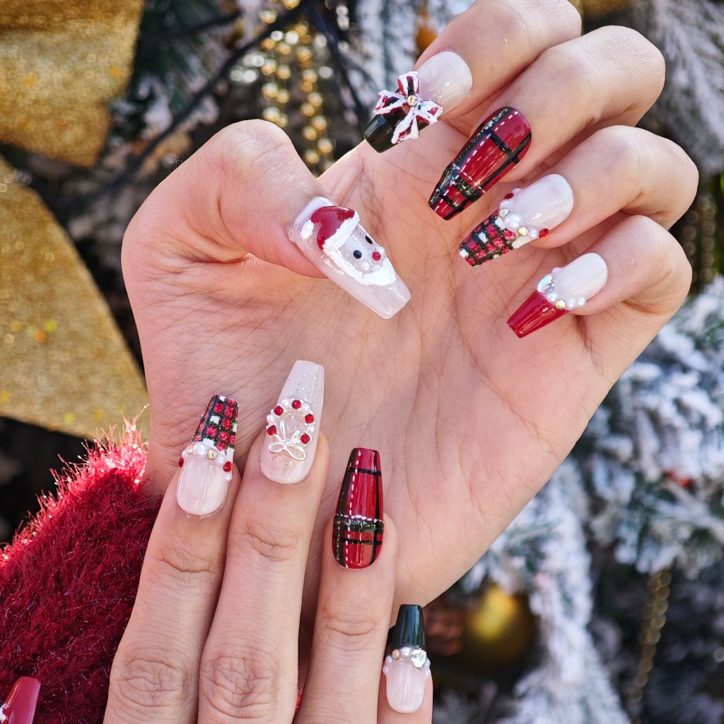 Holiday Charm Handmade Press On Nails - Arcanus Nails